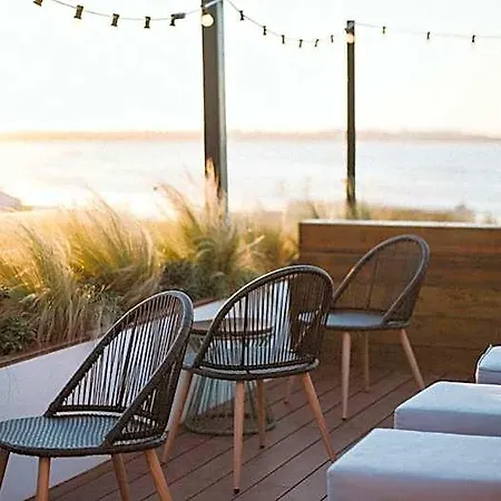Hostel The Salty Surf & Yoga *