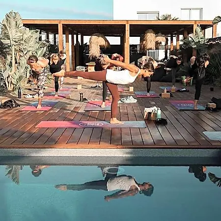 Hostel The Salty Surf & Yoga *