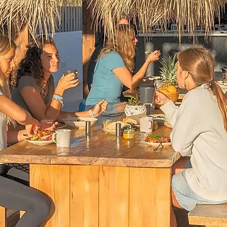 Hostel The Salty Surf & Yoga